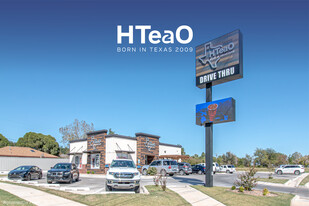 HTEAO w/ DUAL DR-THRU | 15 YEAR ABSOLUTE NET - Restaurant avec service au volant