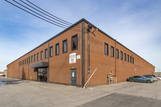 Plus de détails pour 8500 Rue Jarry, Montréal, QC - Industriel à louer