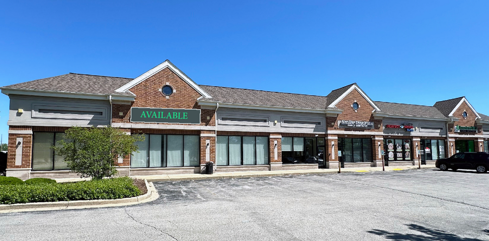 7720 W Good Hope Rd, Milwaukee, WI for lease - Building Photo - Image 1 of 5