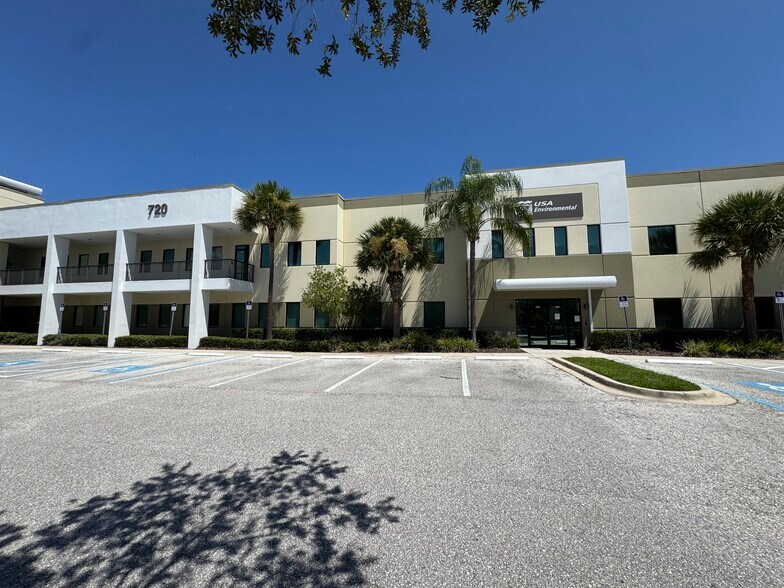 720 N Brooker Creek Blvd, Oldsmar, FL à vendre - Photo du bâtiment - Image 3 de 17