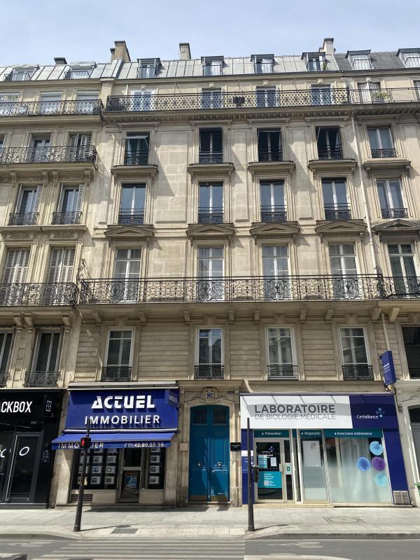 Retail in Paris for lease Building Photo- Image 1 of 7