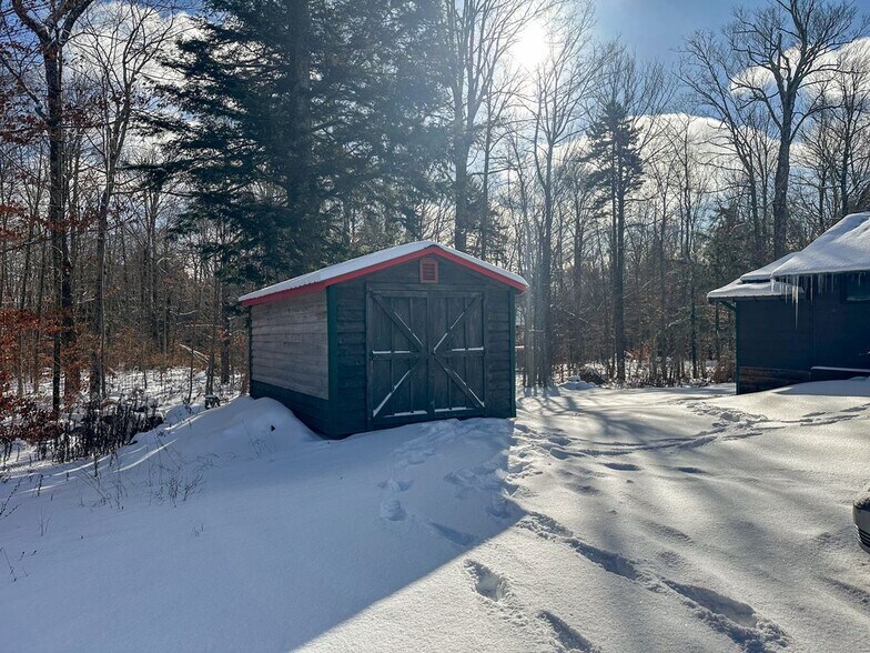 4226 NY-28, Old Forge, NY à vendre - Photo du bâtiment - Image 2 de 5