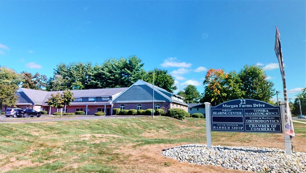22 Morgan Farms Dr, South Windsor, CT à louer - Photo du bâtiment - Image 2 de 10