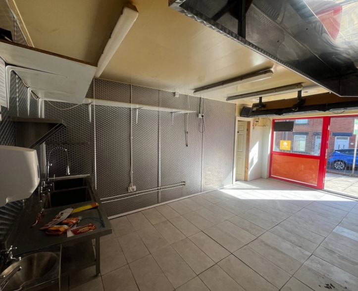 3 Highstone Road, Barnsley for sale - Interior Photo - Image 3 of 4