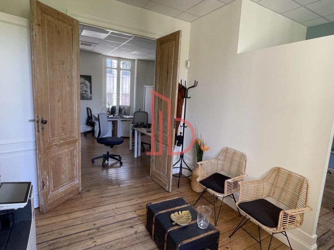 Rue Charles Marionneau, Bordeaux for lease Building Photo- Image 1 of 8