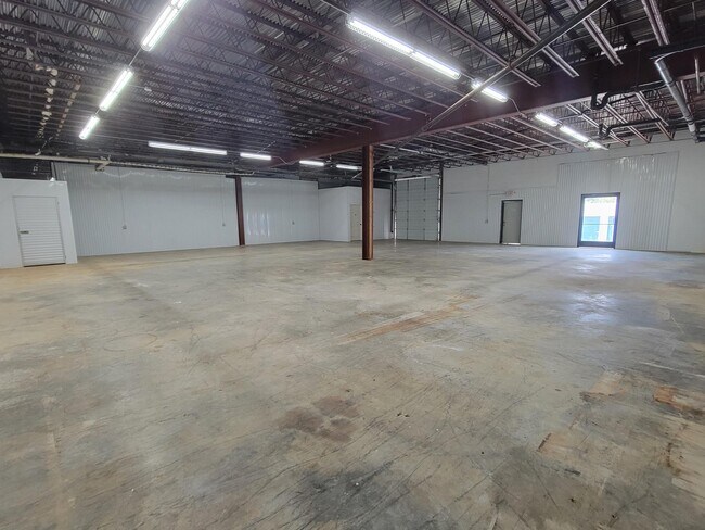 Plus de détails pour 635 Industrial Blvd, Gainesville, GA - Industriel à louer