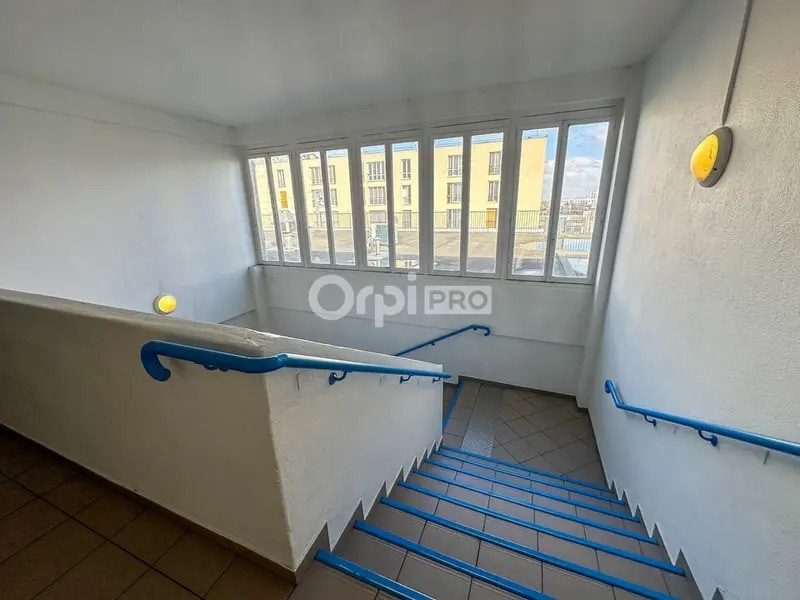 Retail in Choisy-le-Roi for sale Interior Photo- Image 1 of 14