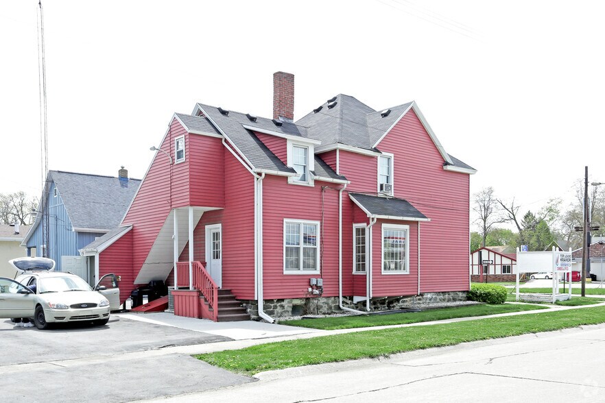 1834 Pine Grove Ave, Port Huron, MI à louer - Photo du bâtiment - Image 2 de 3