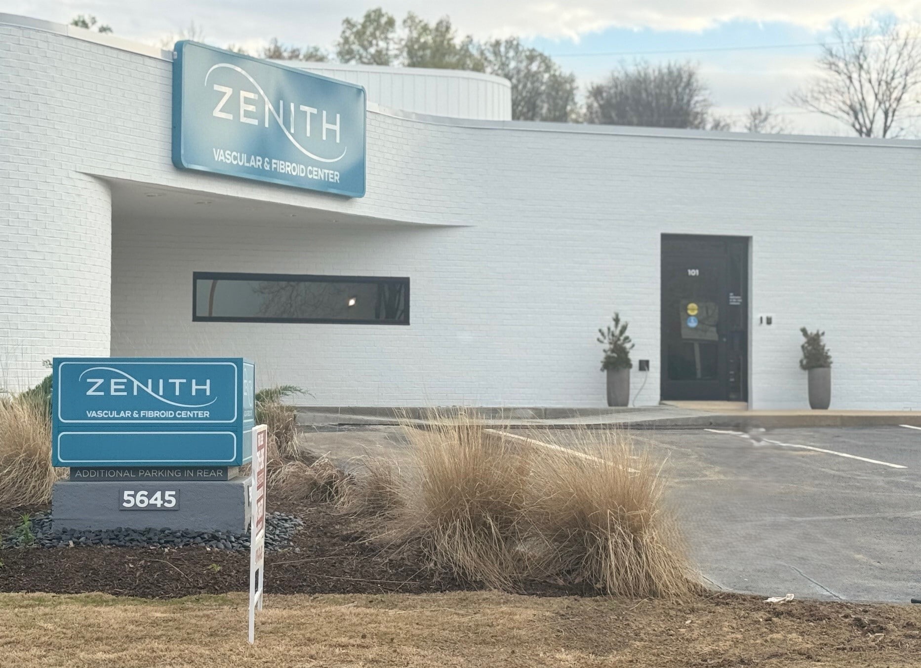 5645 Murray Ave, Memphis, TN for lease Building Photo- Image 1 of 10