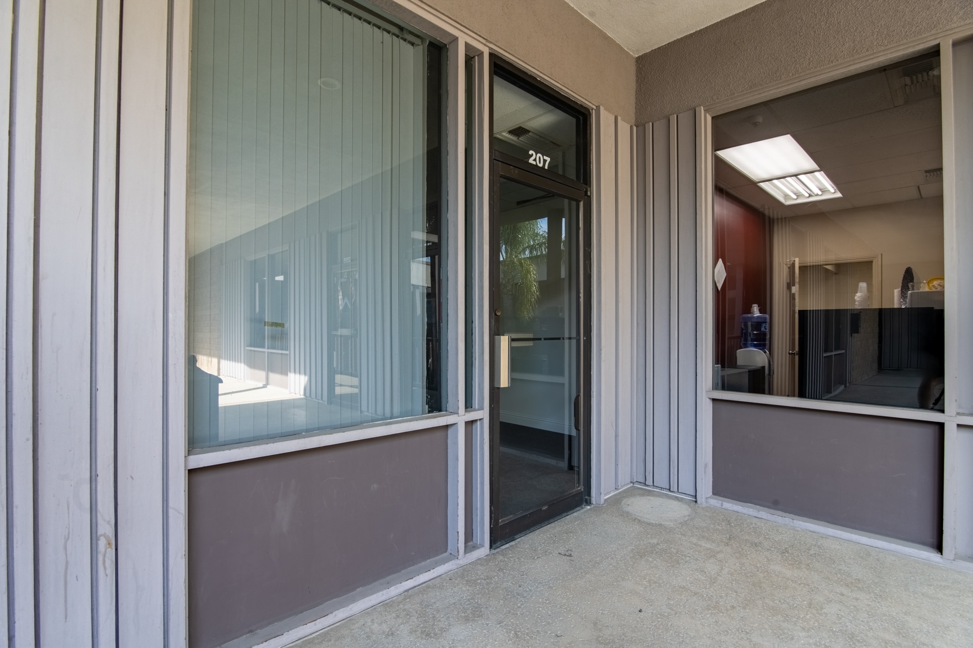 5405 Stockdale Hwy, Bakersfield, CA for lease Interior Photo- Image 1 of 5