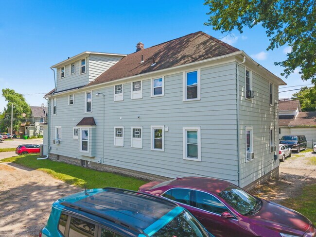 More details for 246 5th St NW, Barberton, OH - Multifamily for Sale