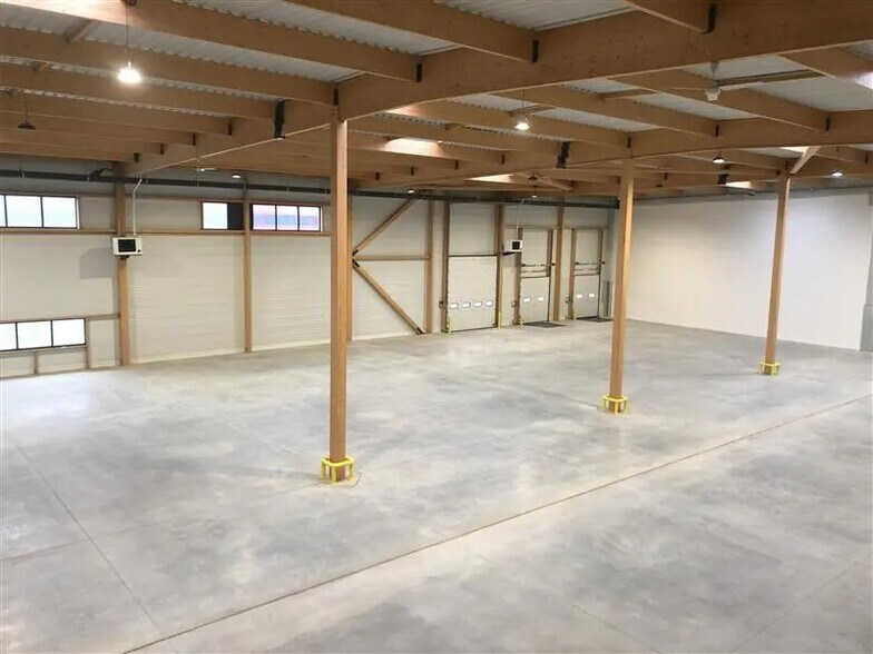 Industriel dans Louvres à louer - Photo intérieure - Image 2 de 12