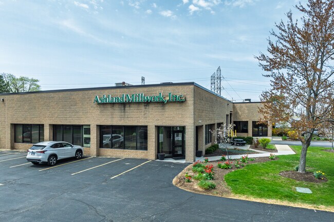 Plus de détails pour 1-5 Messner Dr, Wheeling, IL - Industriel à louer