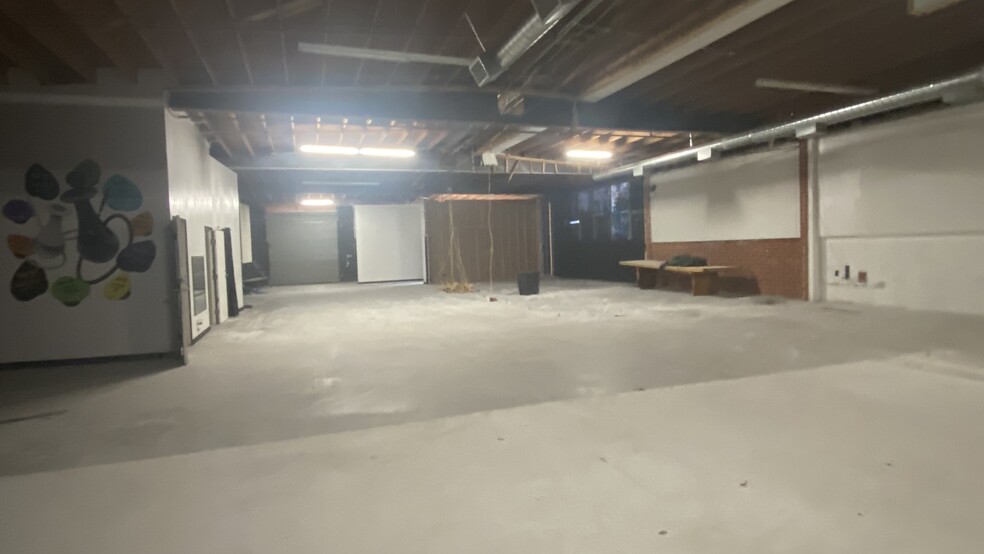 5216-5220 W Jefferson Blvd, Los Angeles, CA for lease - Building Photo - Image 3 of 4