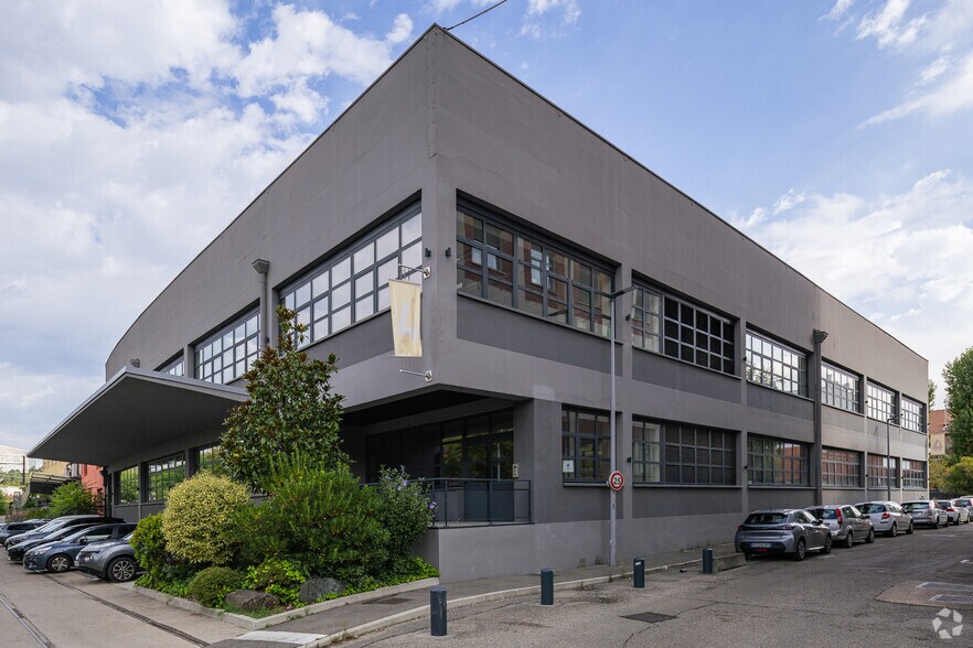 24 Avenue Joannès Masset, Lyon à louer - Photo du bâtiment - Image 2 de 2