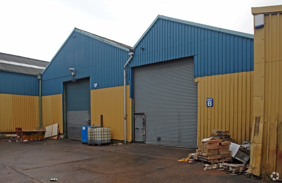 Atlas Trading Estate, Cross Street, Bilston à louer - Photo du bâtiment - Image 2 de 13