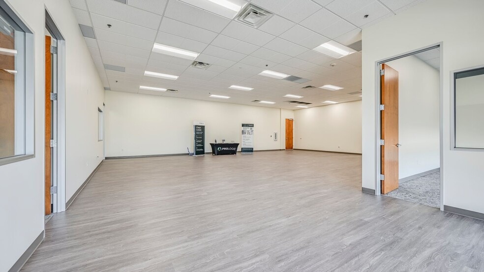 2000 Lakeside Pky, Flower Mound, TX for lease - Building Photo - Image 3 of 6