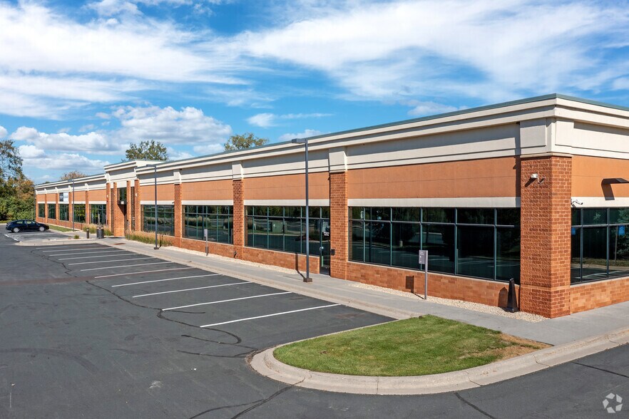 6161 American Blvd, Bloomington, MN à louer - Photo du bâtiment - Image 1 de 4