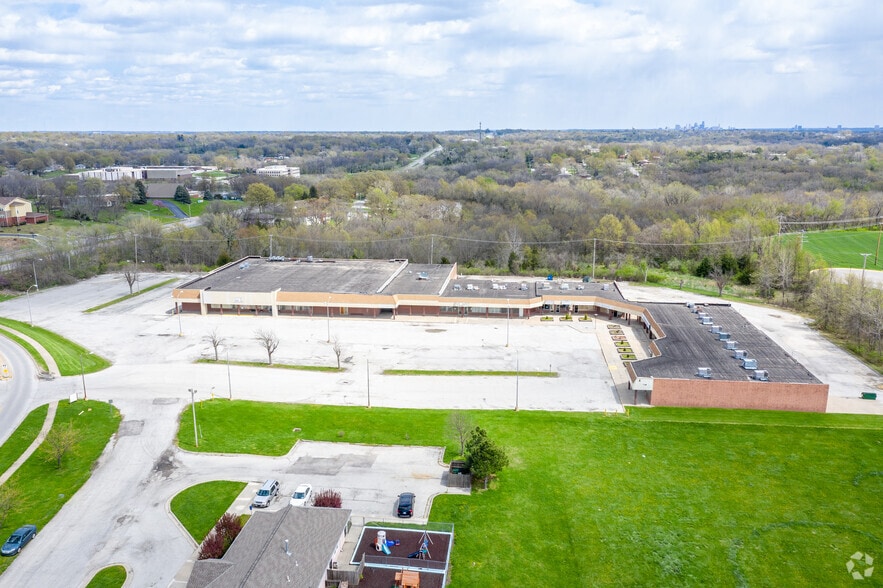 1951-1999 N 63rd St, Kansas City, KS for lease - Building Photo - Image 3 of 19