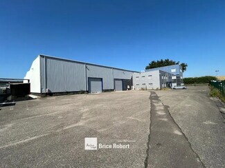 Plus de détails pour 420 Rue De La Dombes, Miribel - Local d'activités à louer
