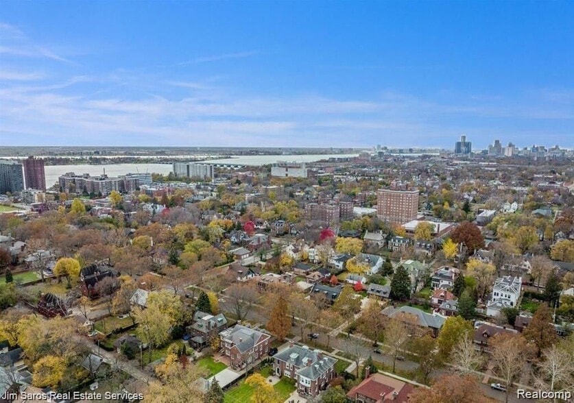 11015-11039 E Jefferson Ave, Detroit, MI à vendre - Photo du bâtiment - Image 3 de 6