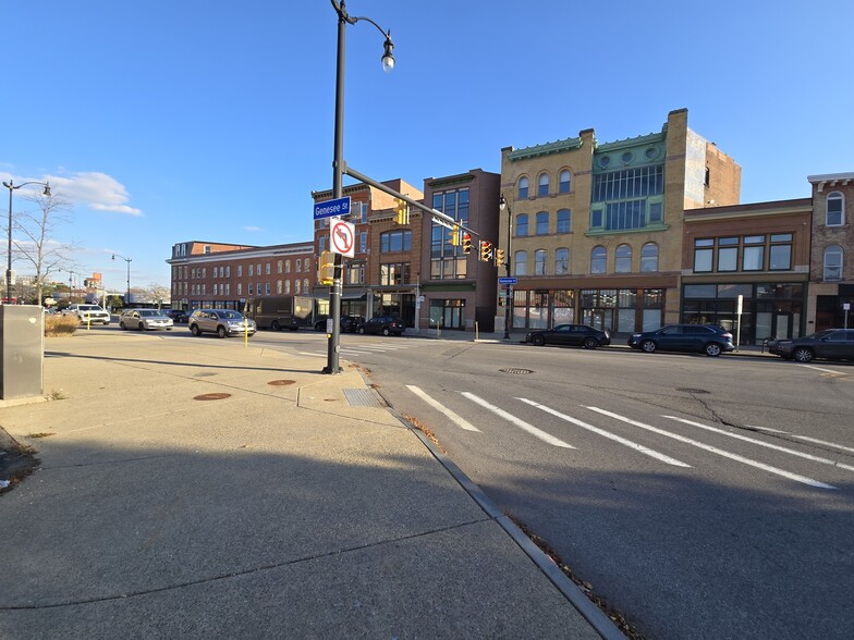 111 Genesee St, Buffalo, NY for lease - Building Photo - Image 2 of 10