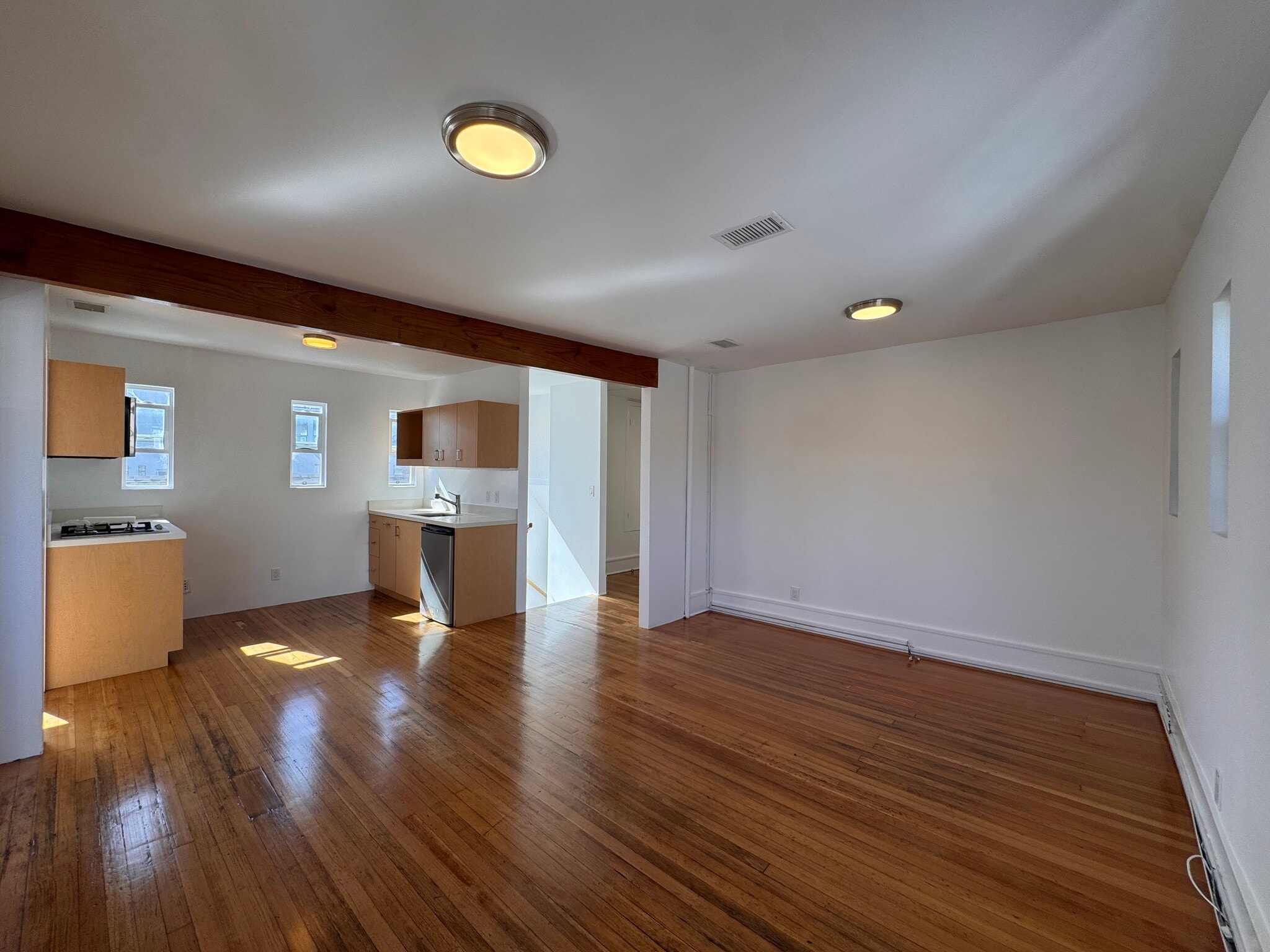 1413 Abbot Kinney Blvd, Venice, CA for lease Interior Photo- Image 1 of 1