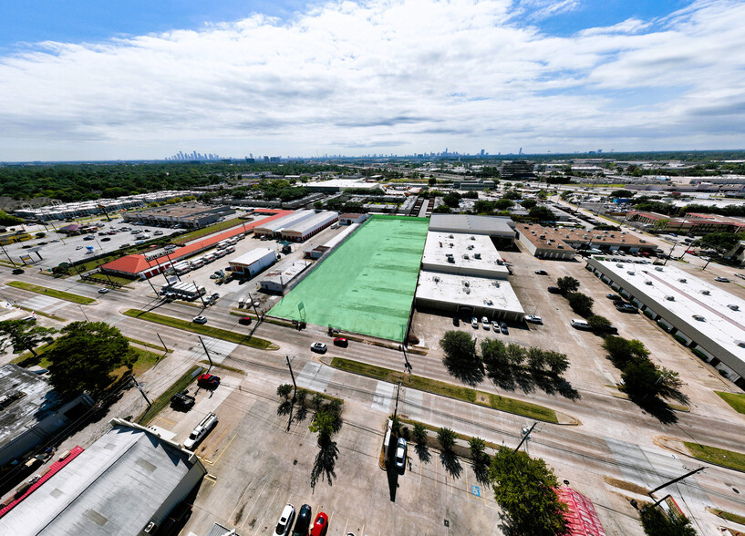 4909 W 34th St, Houston, TX for lease - Building Photo - Image 1 of 1