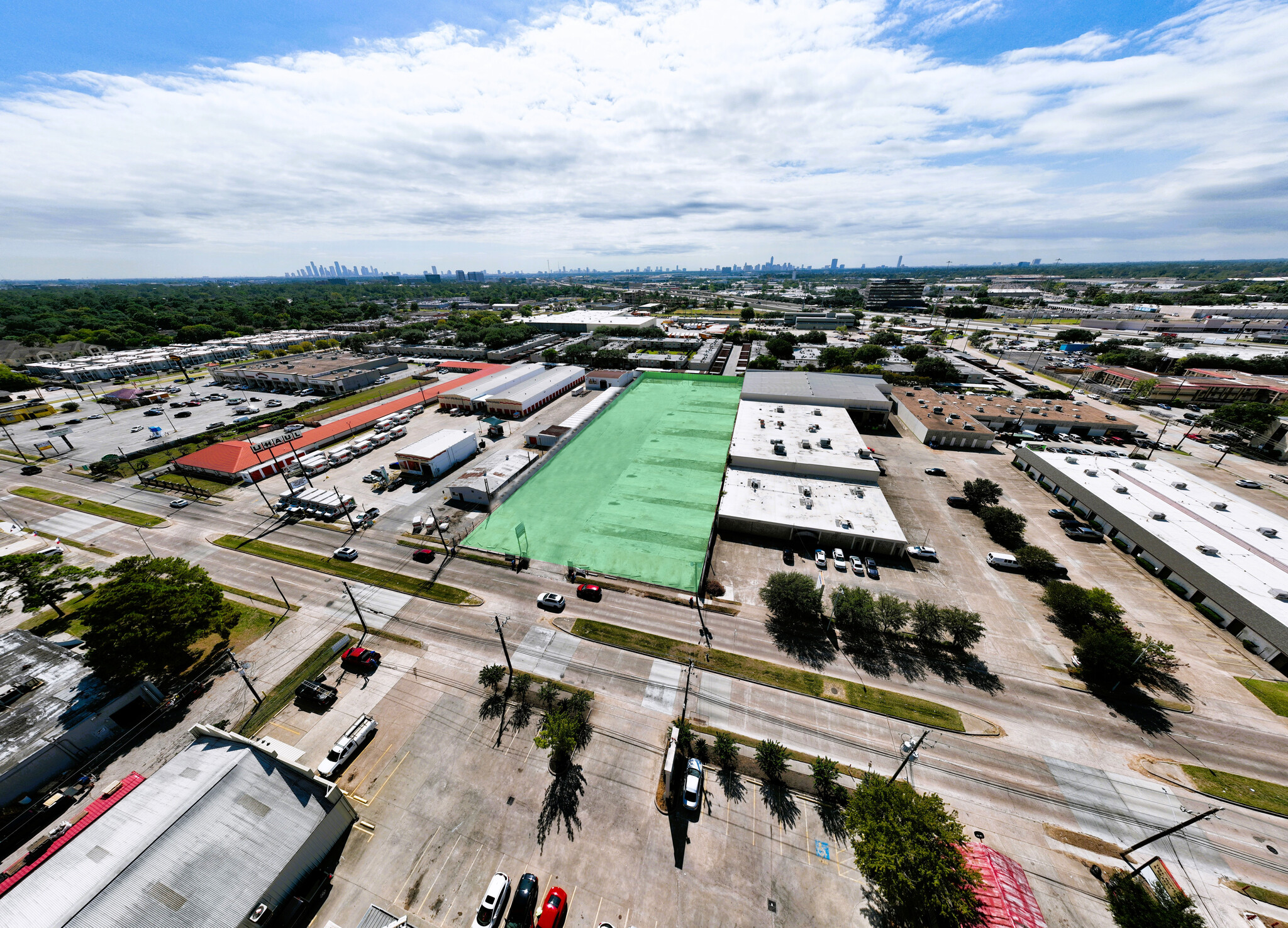 4909 W 34th St, Houston, TX for lease Building Photo- Image 1 of 2