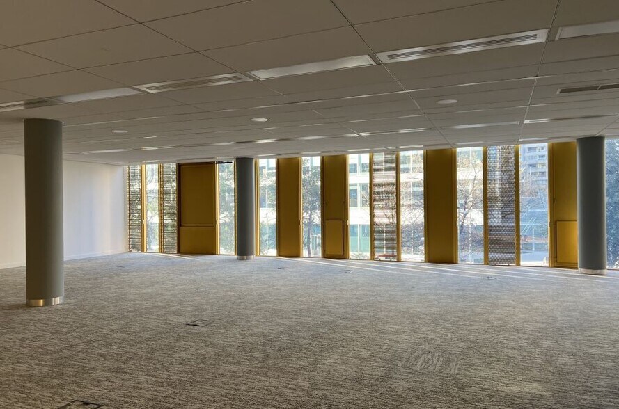 Bureau dans Boulogne-Billancourt à louer - Photo du bâtiment - Image 2 de 8