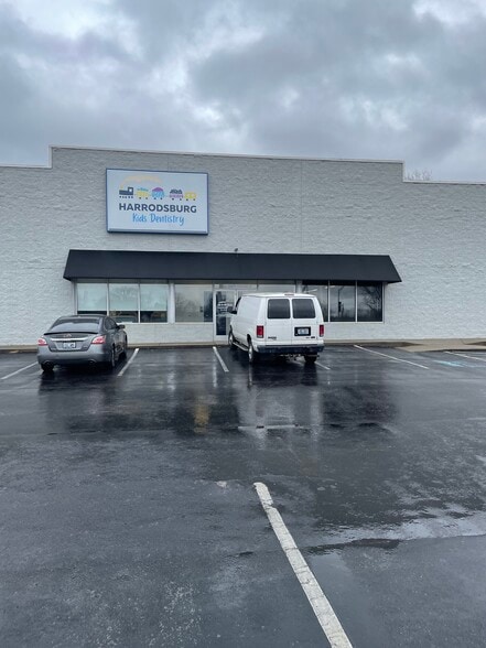 685 S College St, Harrodsburg, KY for lease - Building Photo - Image 3 of 15