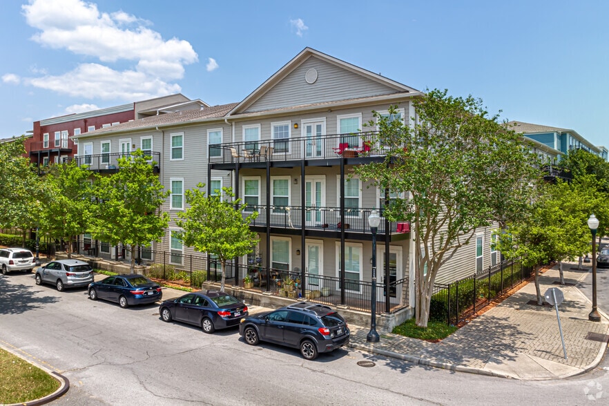 1420 Annunciation St, New Orleans, LA for lease - Building Photo - Image 3 of 45
