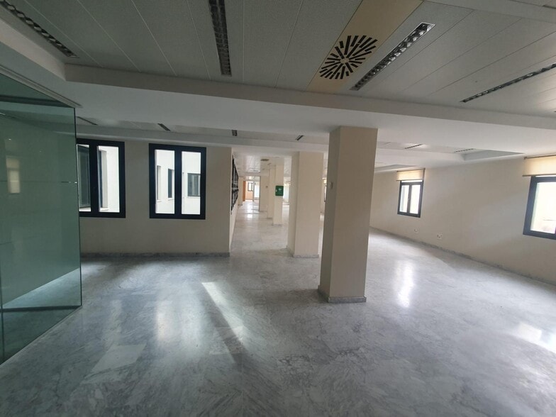 Plaza Nueva, Sevilla, Sevilla for lease - Building Photo - Image 2 of 12