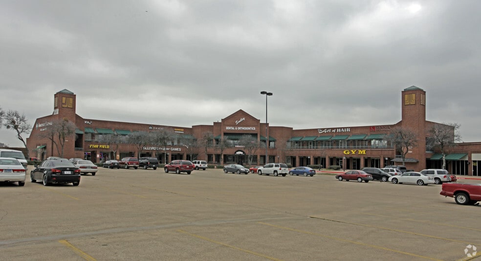 2301 N Collins St, Arlington, TX for lease - Primary Photo - Image 2 of 13