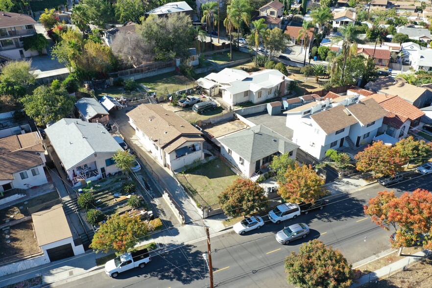 2302 W Avenue 33, Los Angeles, CA à vendre - Photo du bâtiment - Image 3 de 8