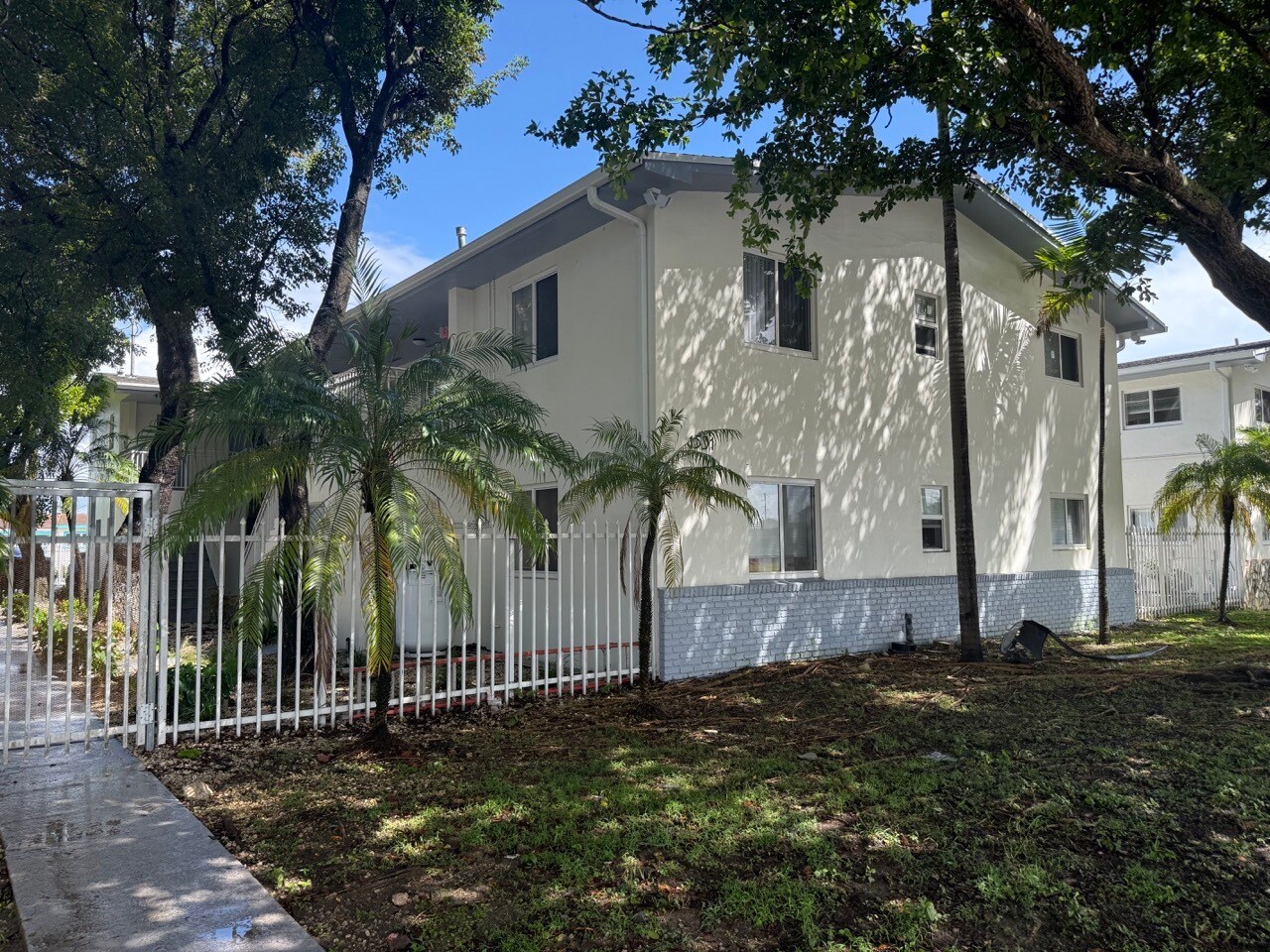 1511 NE 8th St, Homestead, FL for sale Primary Photo- Image 1 of 8