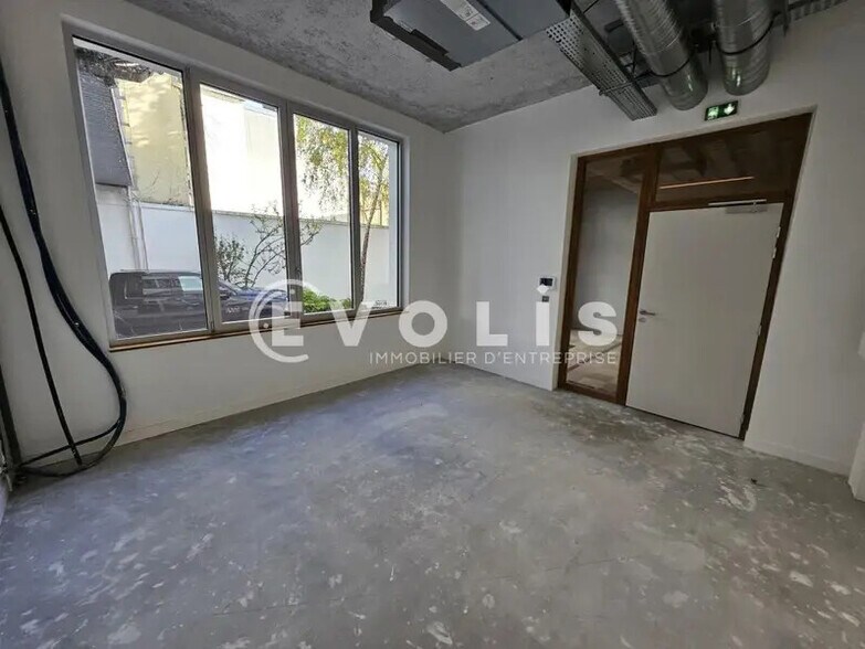 Bureau dans Malakoff à louer - Photo du bâtiment - Image 3 de 45