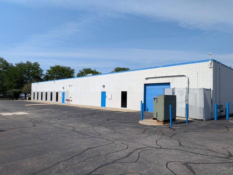 745-755 Phoenix Dr, Ann Arbor, MI for lease - Building Photo - Image 3 of 4