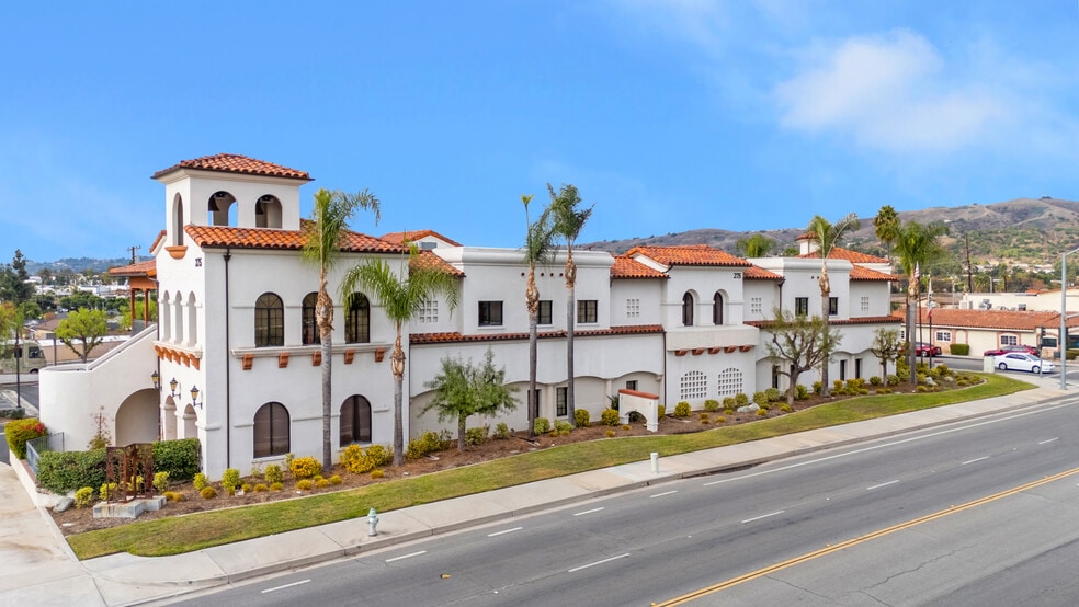 275 N Brea Blvd, Brea, CA for lease - Building Photo - Image 3 of 10