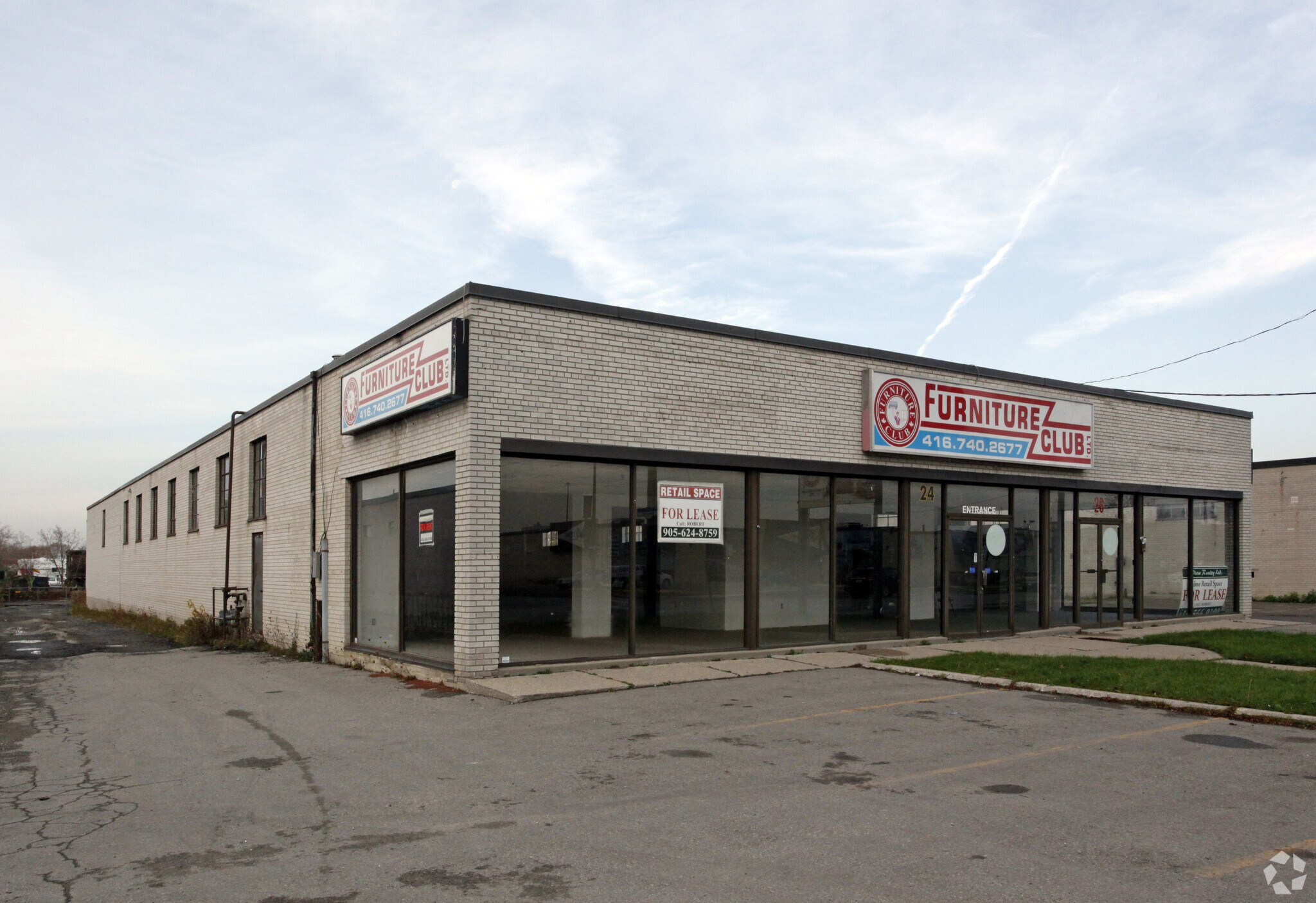 24-26 Arrow Rd, Toronto, ON à vendre Photo principale- Image 1 de 1