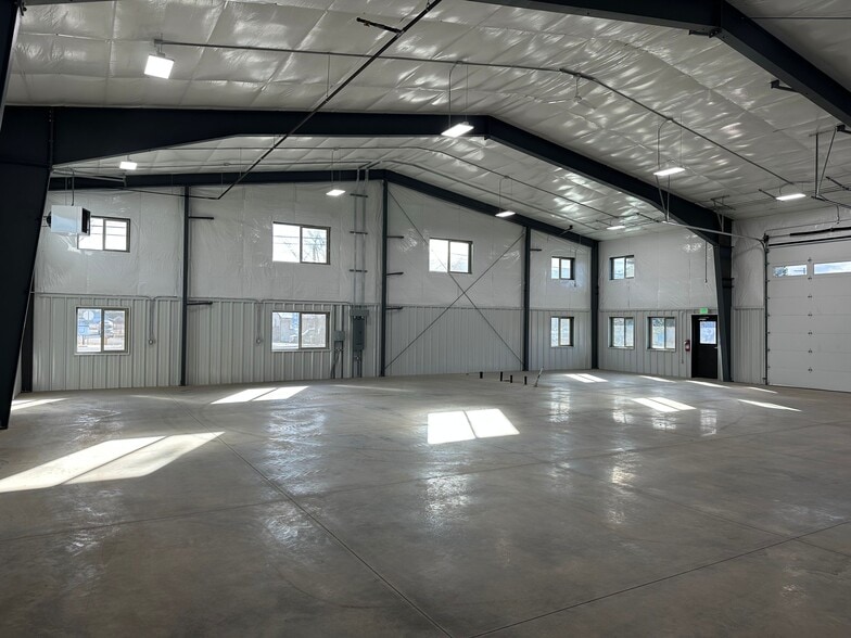 111 W Lions Way, Hayden, ID for lease - Building Photo - Image 2 of 4