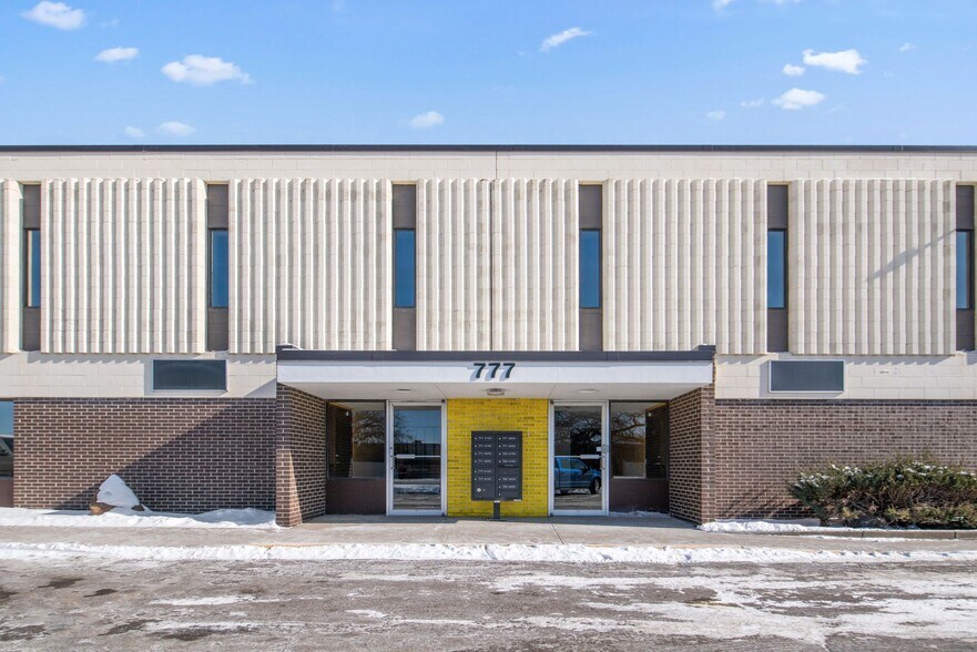 771-783 NE Harding St, Minneapolis, MN à louer - Photo du bâtiment - Image 3 de 9