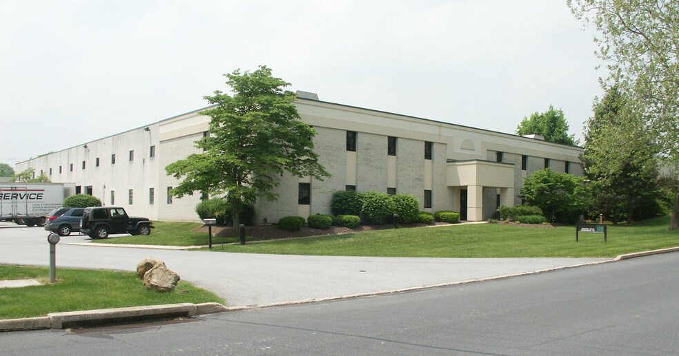 254 Welsh Pool Rd, Exton, PA à vendre - Photo du bâtiment - Image 1 de 1