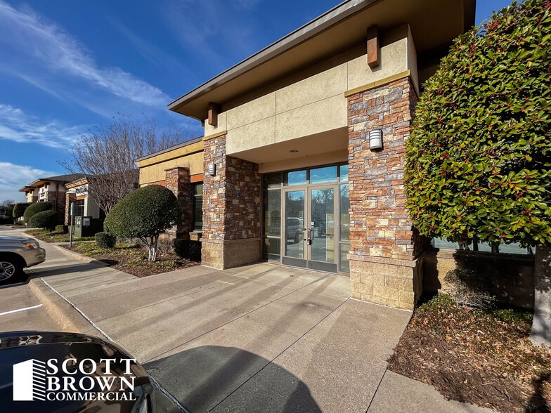 2700 Village Pky, Highland Village, TX for lease - Building Photo - Image 2 of 19