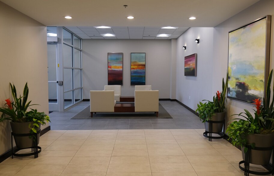 12747 Olive Blvd, Creve Coeur, MO à louer - Photo intérieure - Image 3 de 9