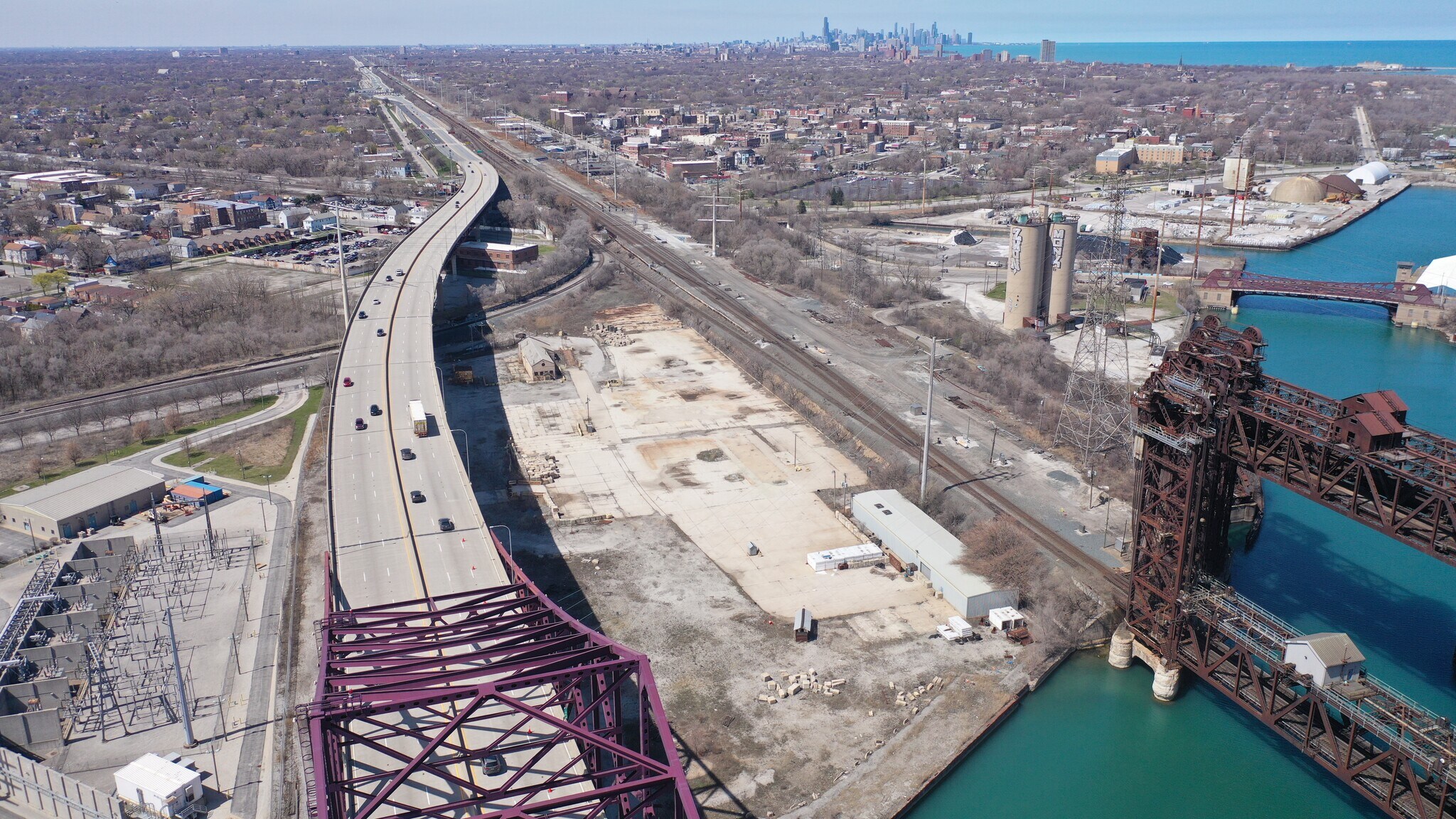 3200 E 96th St & 9601 S Baltimore Ave portefeuille de 2 propriétés à vendre sur LoopNet.ca Photo principale- Image 1 de 4