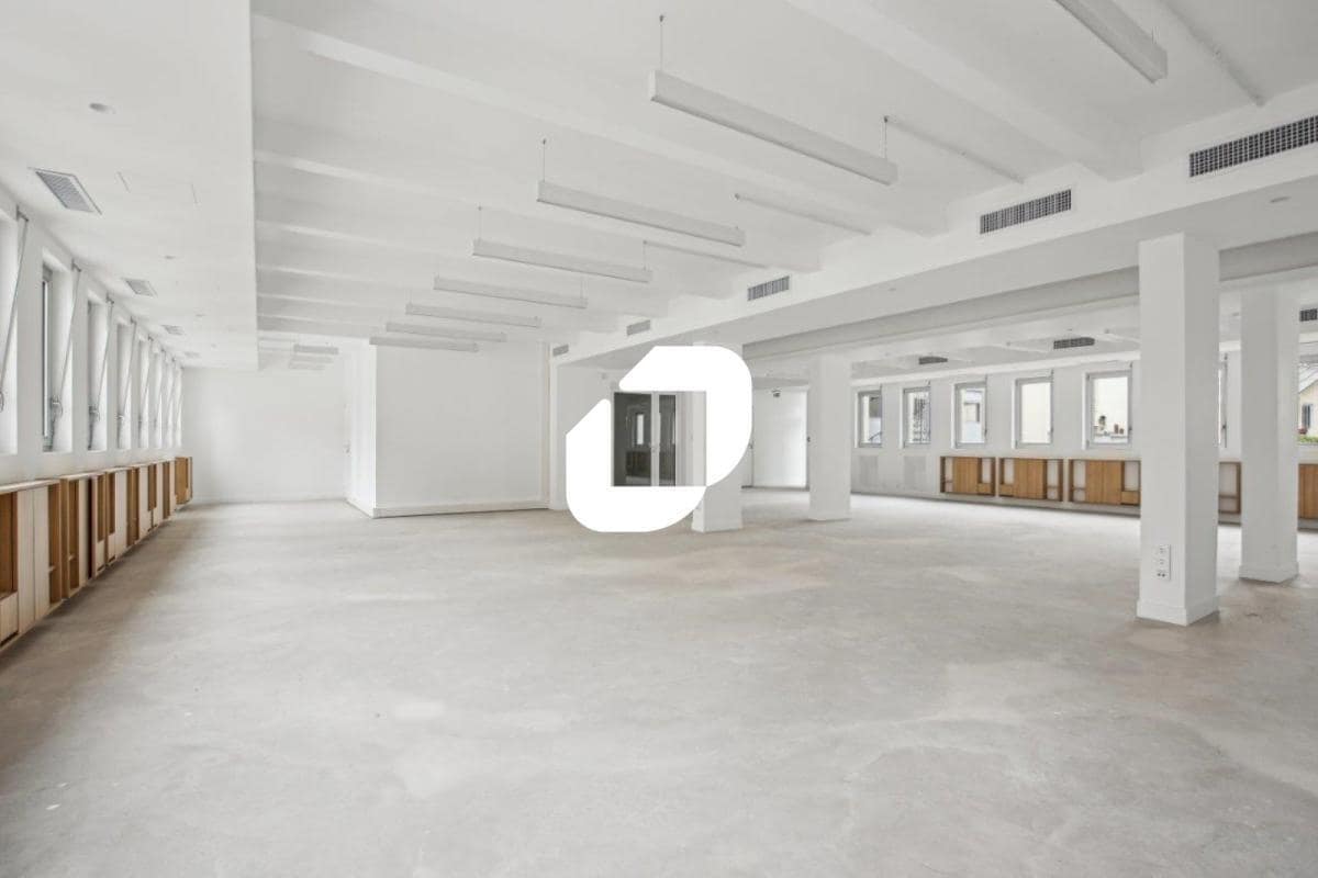 5 Rue Sextius Michel, Paris for lease Interior Photo- Image 1 of 11