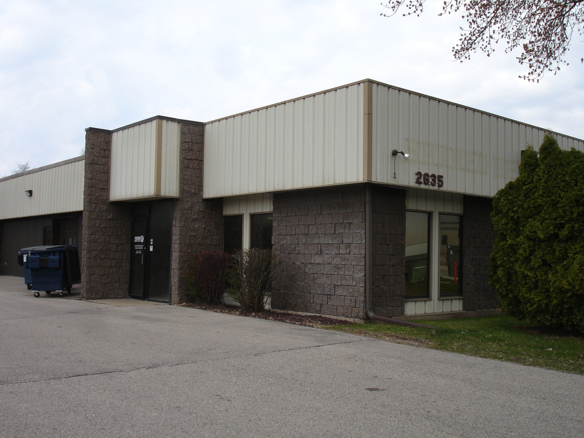 2635 Hemstock St, La Crosse, WI for lease Building Photo- Image 1 of 14
