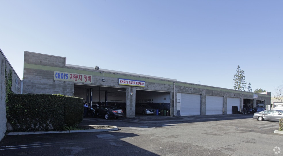510-516 Gilbert St, Fullerton, CA for lease - Building Photo - Image 3 of 6