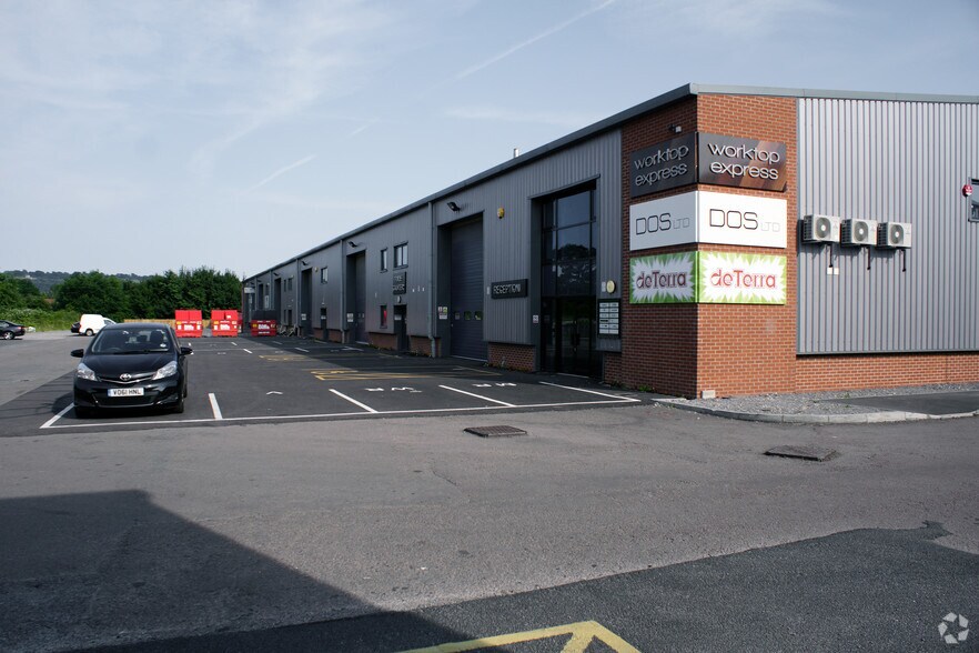 Baird Rd, Quedgeley à vendre - Photo du bâtiment - Image 3 de 9